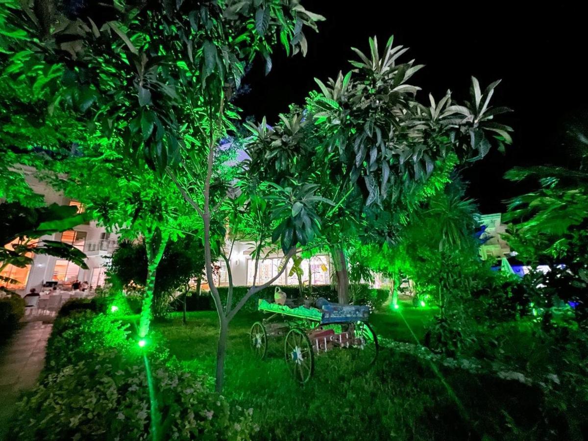 Golden Sunset Hotel&Spa Кемер Екстериор снимка The garden of the house