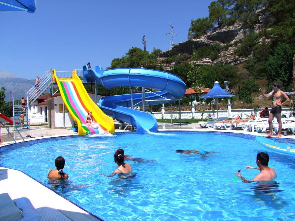 Golden Sunset Hotel&Spa Кемер Екстериор снимка A water park in Turkey