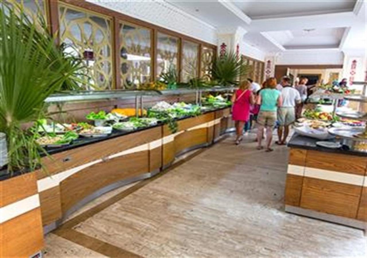 Golden Sunset Hotel&Spa Кемер Екстериор снимка Buffet at a hotel